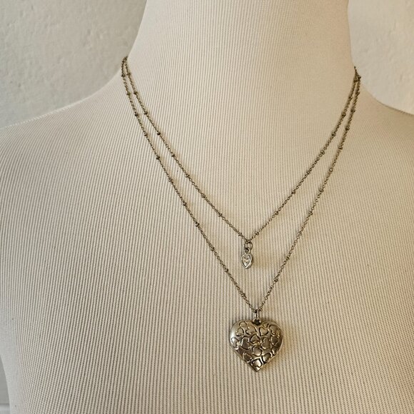 y2k McBling Girly Feminine Goth Betsey Johnson Silver Heart Pendant Necklace - Picture 4 of 8